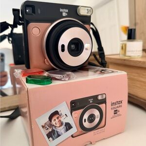 Fujifilm Instax SQ6 Instant Camera - Rose Gold and Black Japan